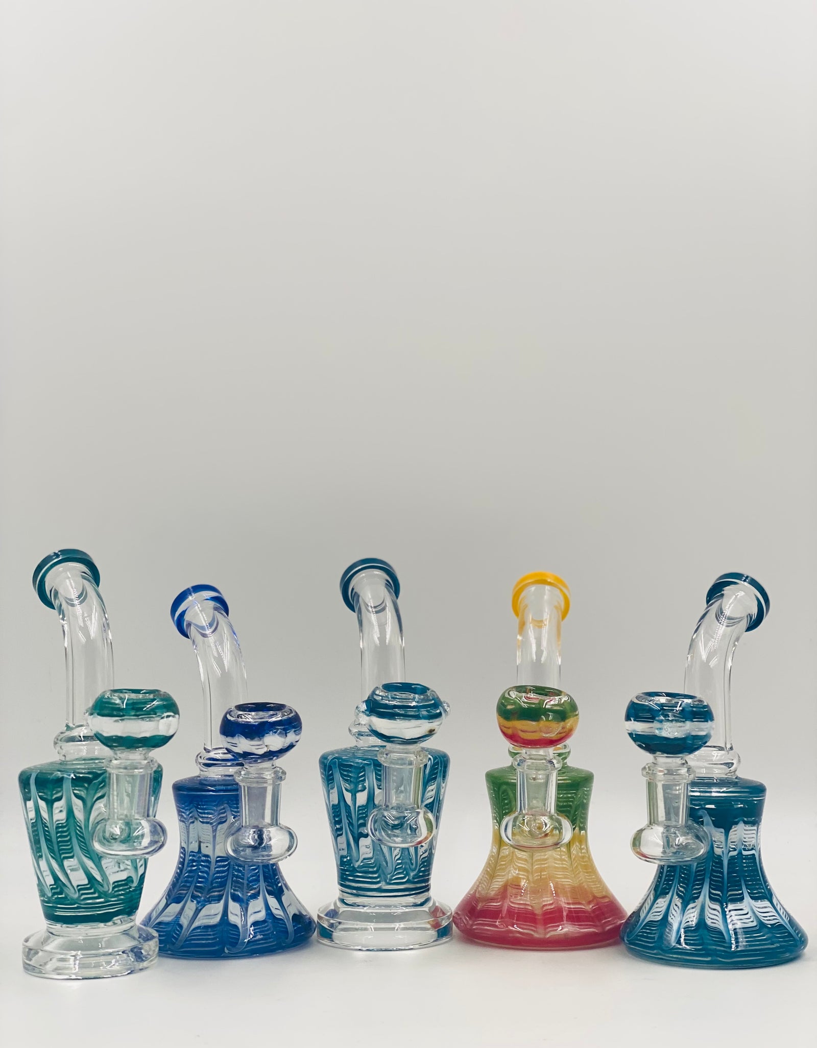 6 INCH GLASS WATER PIPE WITH UPSIDE DOWN COLOR PATTERNS